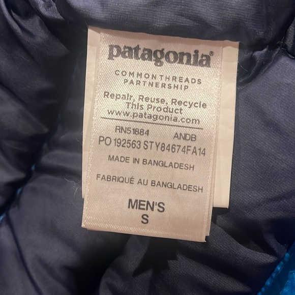 COPY - Men’s Patagonia Down Sweater-size small - Picture 3 of 3
